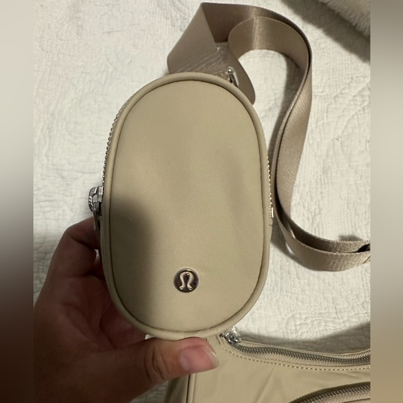 NWT Lululemon crossbody with nano pouch - Picture 6 of 6